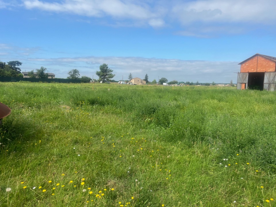 Terrain à bâtir à Gontaud-de-Nogaret (47400)