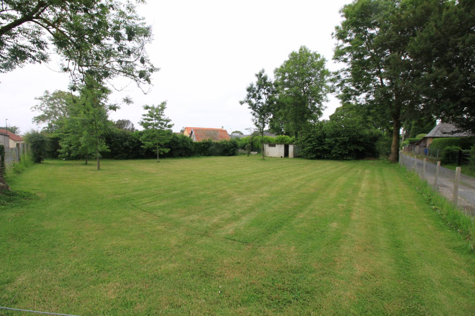 Terrain à bâtir à Saint-Vivien-de-Médoc (33590)