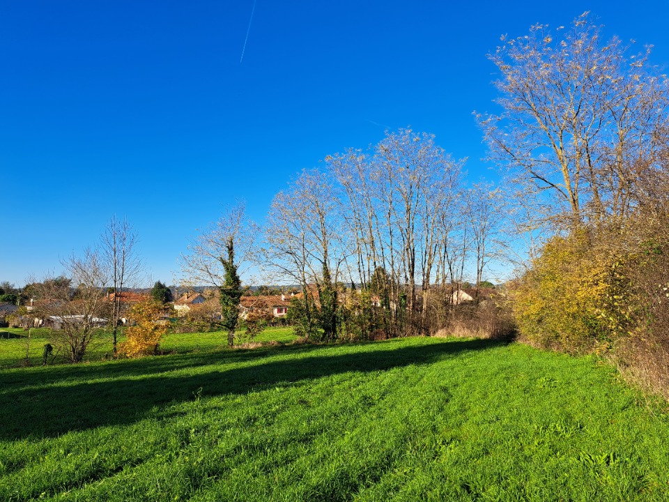 Terrain à bâtir à Le Fleix (24130)