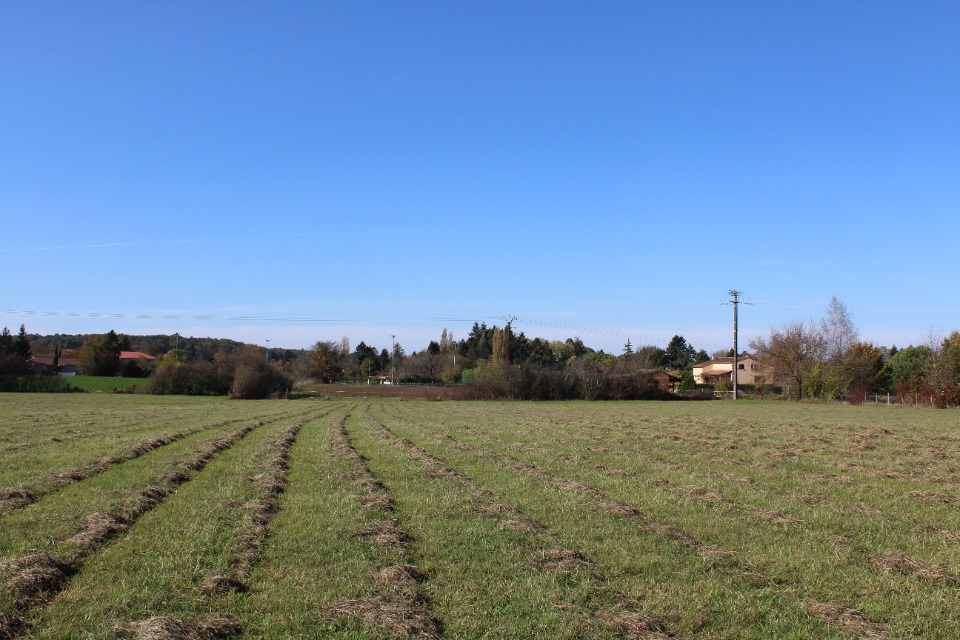 Terrain à bâtir à Marsalès (24540)