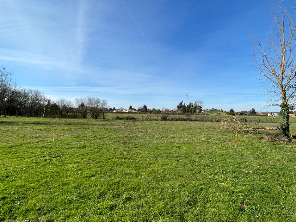 Terrain à bâtir à Saint-Pierre-d’Eyraud (24130)