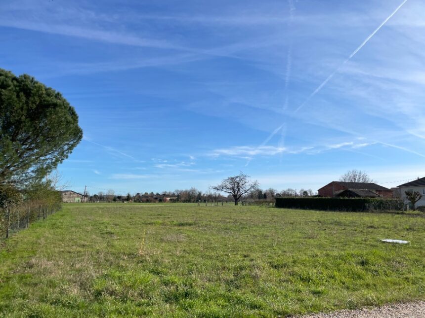 Terrain à bâtir à Saint-Pierre-d’Eyraud (24130)