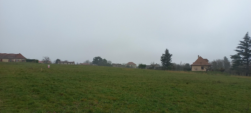 Terrain à bâtir à Saint-Géry (24400)