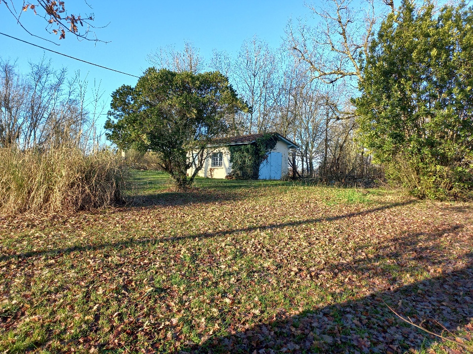 Terrain à bâtir à Saint-Martin-de-Gurson (24610)