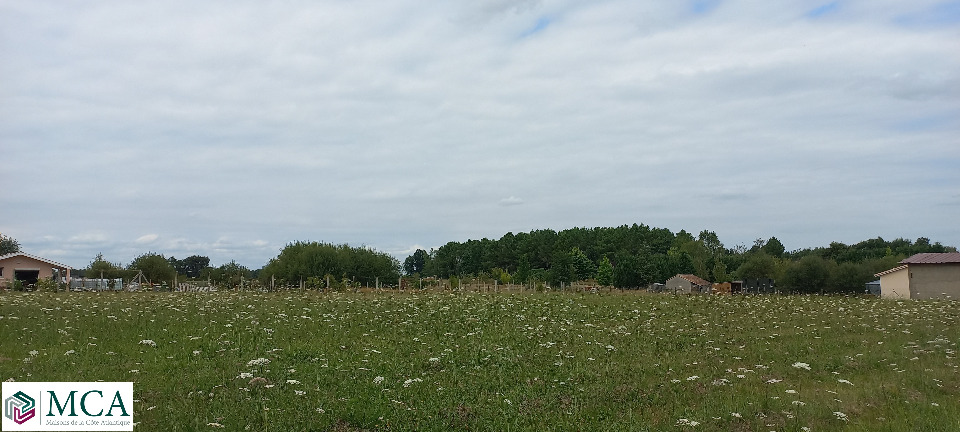 Terrain à bâtir à Montpon-Ménestérol (24700)