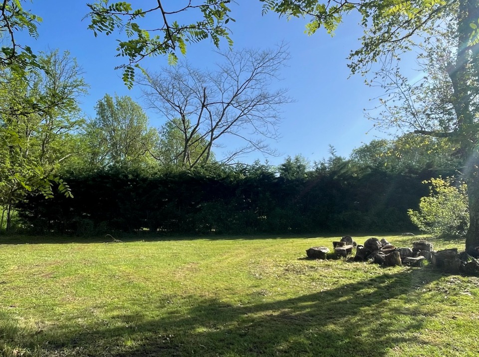 Terrain à bâtir à Castres-Gironde (33640)