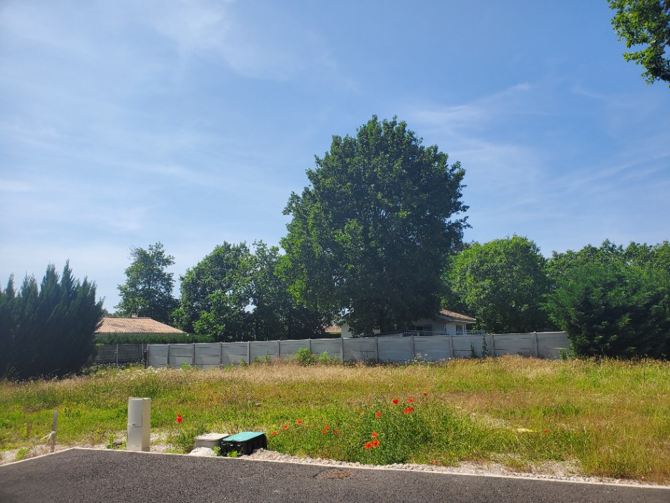 Terrain à bâtir à Parentis-en-Born (40160)